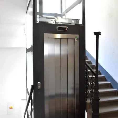 Apartmán New Rooftop With Private Wellness, Sauna & Whirlpool Bath *