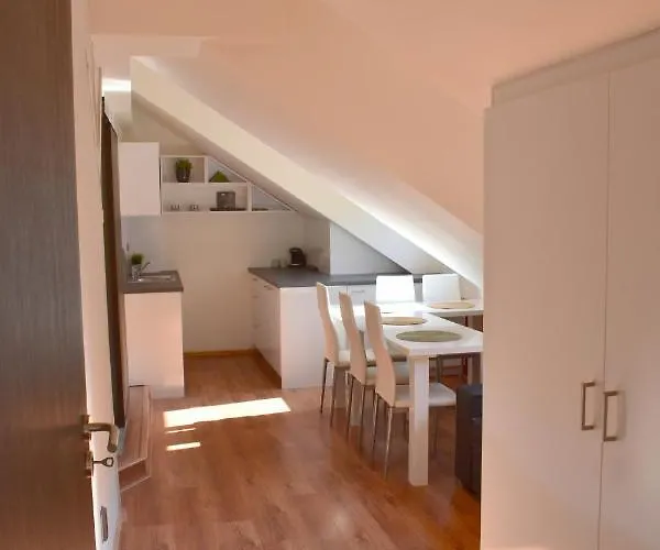 New Rooftop With Private Wellness, Sauna & Whirlpool Bath